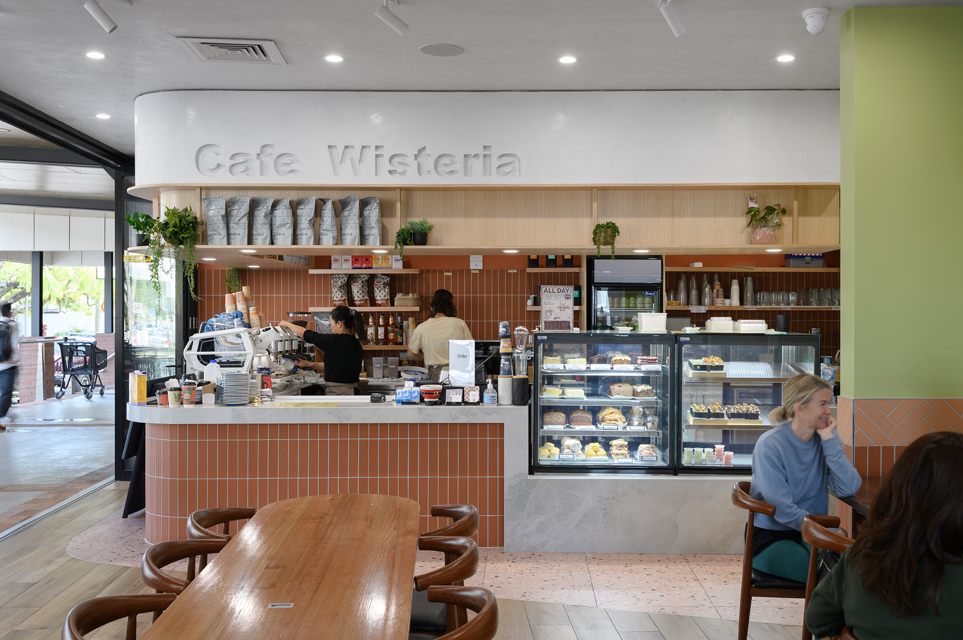 Cafe Wisteria, Ascot