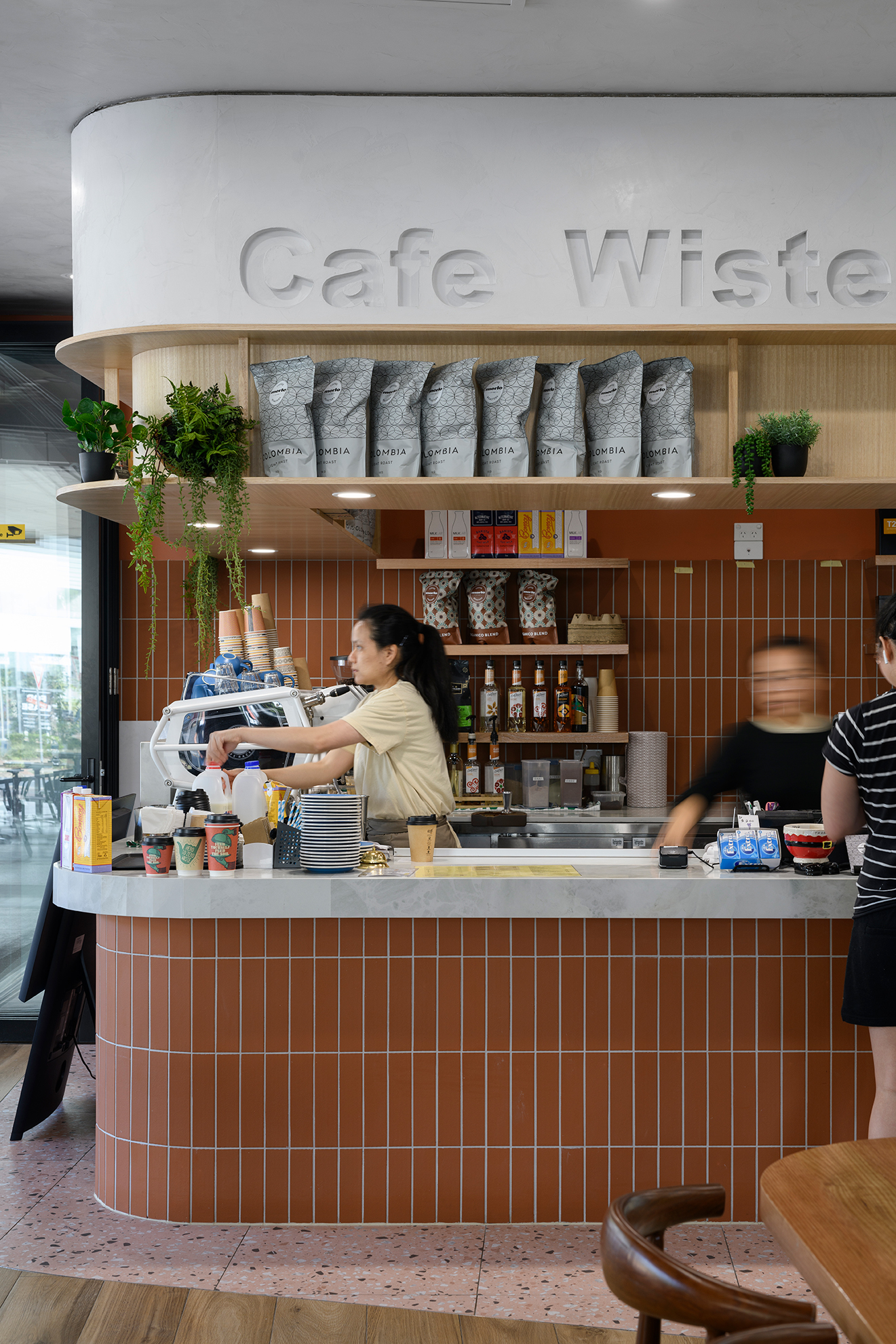 Cafe Wisteria, Ascot